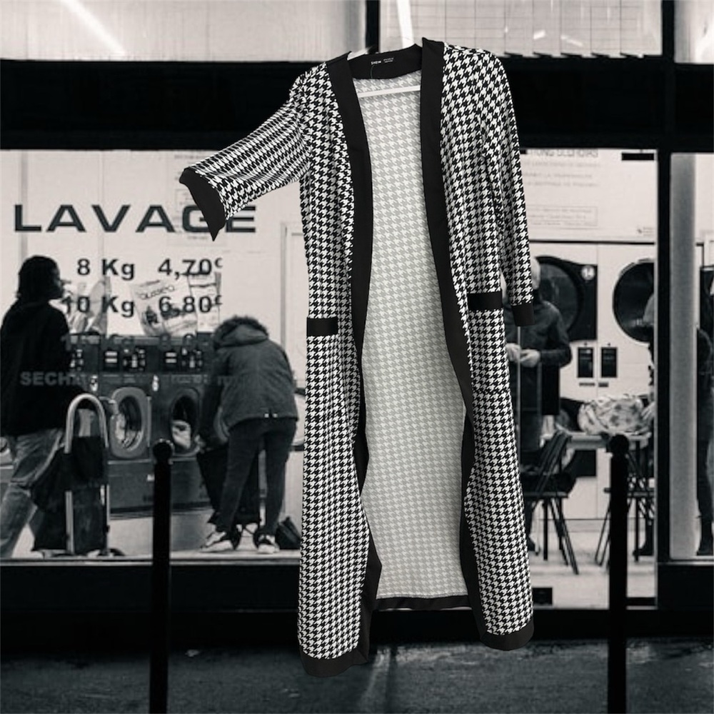 Stylish Black and White Open Front Houndstooth Maxi Robe with pockets US 6